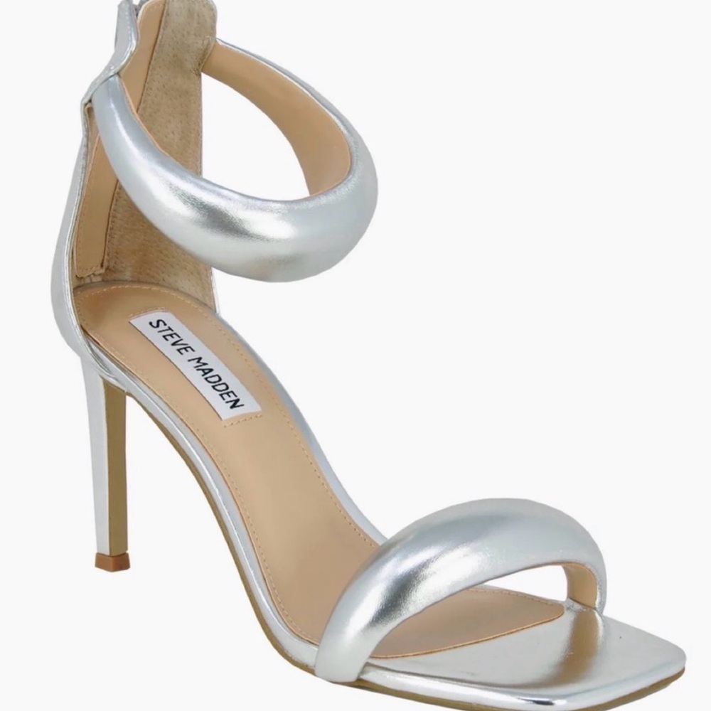 Steve Madden “Partay” Silver Heels - Size 9.5 - Picture 5 of 5